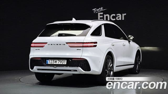 Genesis GV70, 2022 2