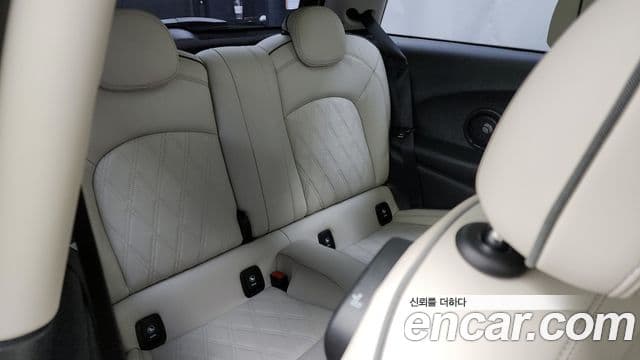 Mini Cooper S 3세대, 2023 12