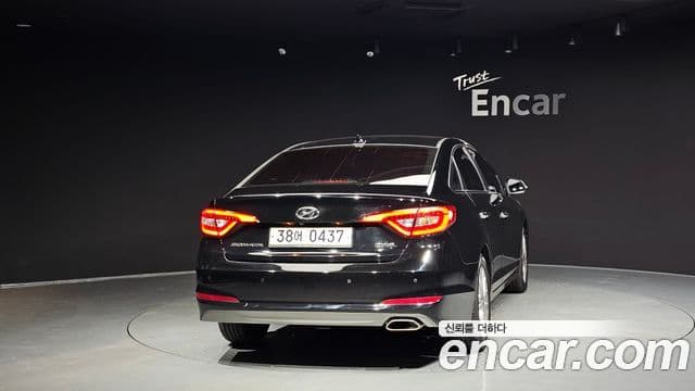 Hyundai LF Sonata Special, 2016 4