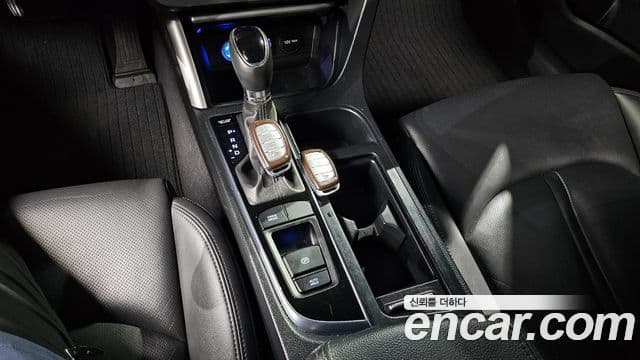 Hyundai LF Sonata Special, 2016 9