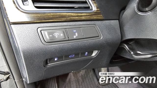 Hyundai LF Sonata Special, 2016 16