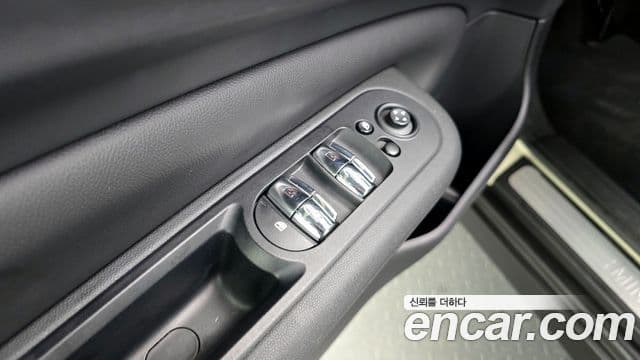 Mini Cooper 클럽맨 2세대, 2018 17