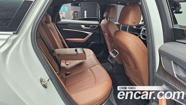 Audi A6 (C8) Premium, 2023 12