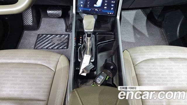 KG모빌리티(SsangYong) Torres T7, 2024 9