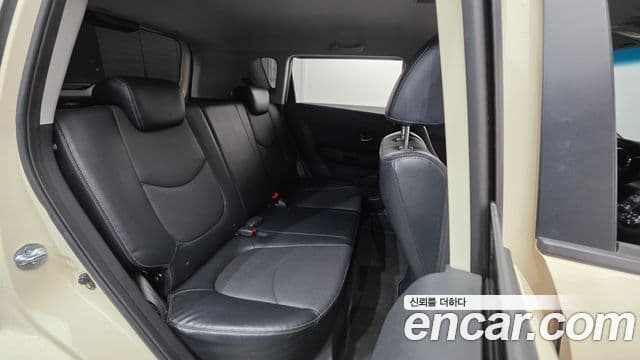 Kia Soul Safety, 2011 19