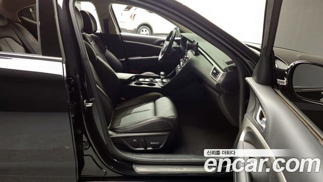 Genesis The / новый New G70, 2022 11