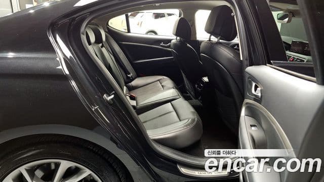 Genesis The / новый New G70, 2022 12