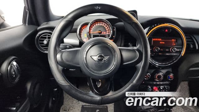 Mini Cooper D 3세대, 2014 13