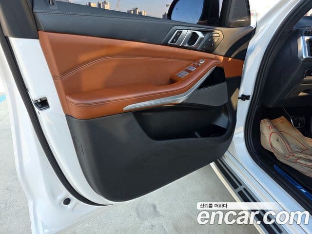 BMW X7 (G07) xDrive 40i M Sport 6인승, 2024 12
