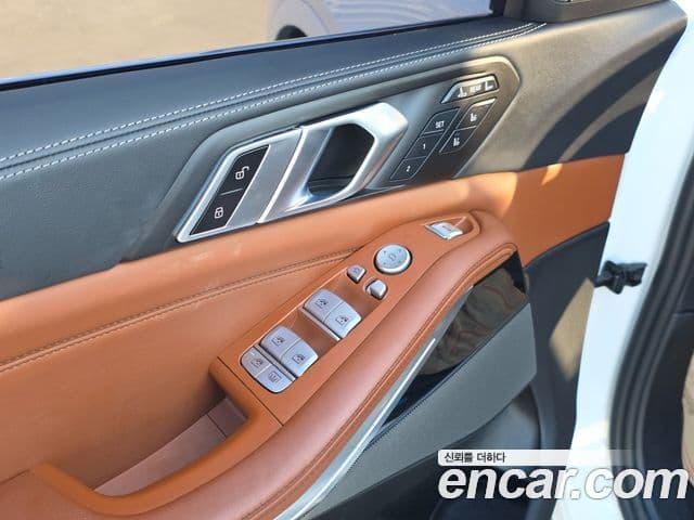 BMW X7 (G07) xDrive 40i M Sport 6인승, 2024 13