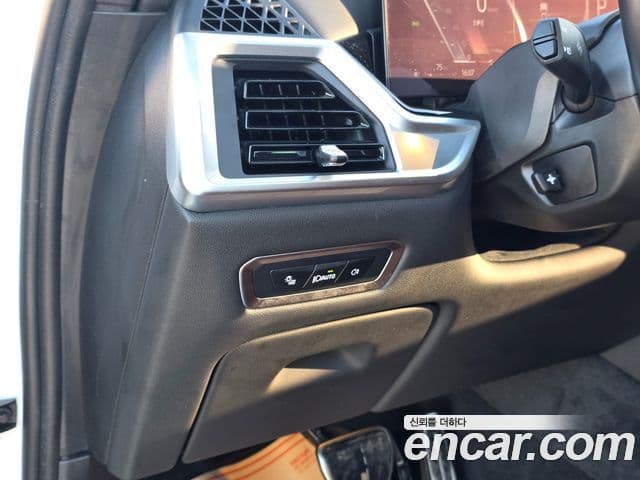 BMW X7 (G07) xDrive 40i M Sport 6인승, 2024 14