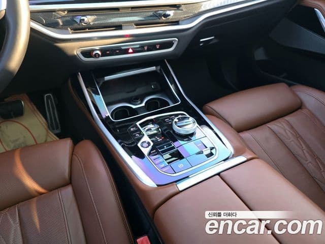 BMW X7 (G07) xDrive 40i M Sport 6인승, 2024 15