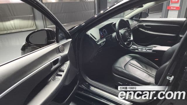 Hyundai Sonata (DN8) Premium Family, 2021 10