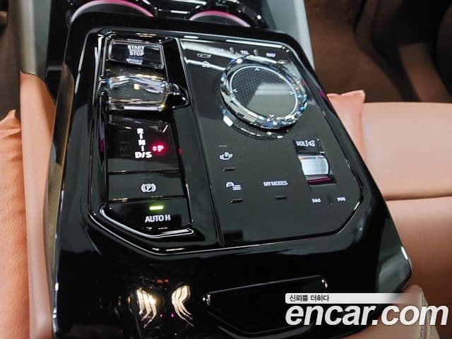 BMW 5시리즈 (G60) 530i xDrive M Sport, 2024 все фото