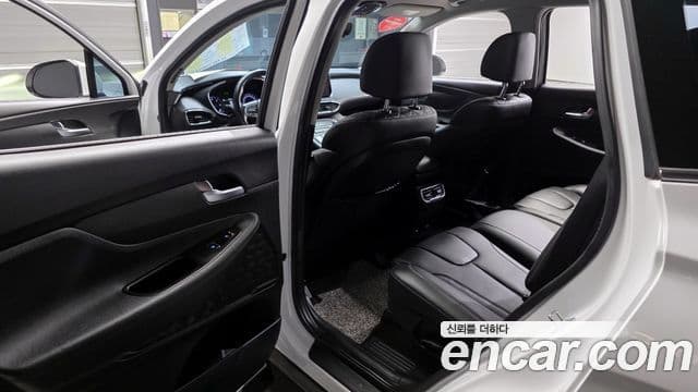 Hyundai The / новый New Santa Fe Exclusive, 2023 11