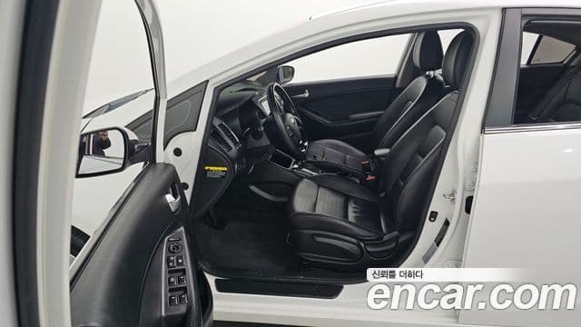 Kia The / новый New K3 Style, 2017 10