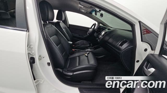 Kia The / новый New K3 Style, 2017 11