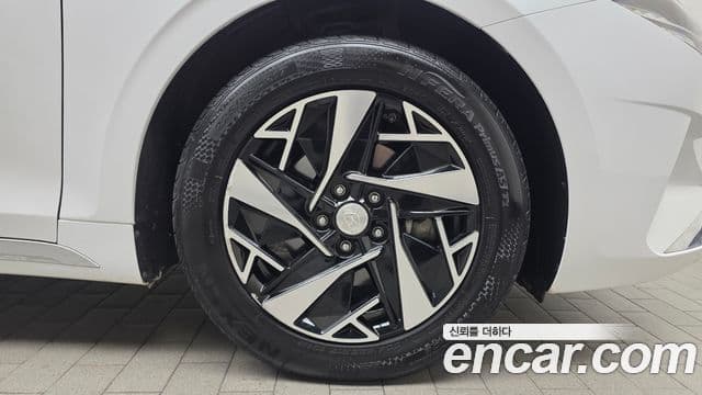 Hyundai The / новый New Grandeur IG гибрид Le Blanc, 2022 все фото