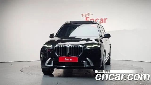 BMW X7 (G07) xDrive 40i Design Pure Excellence 6인승, 2024 3