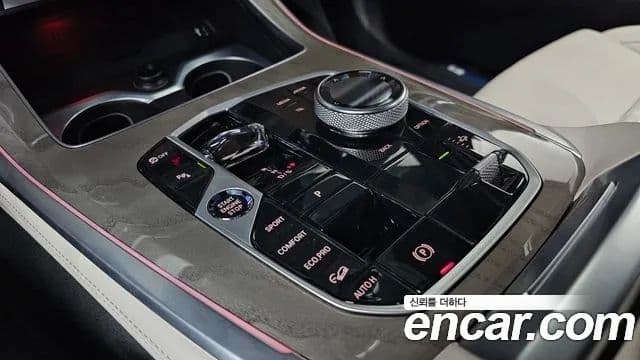 BMW X7 (G07) xDrive 40i Design Pure Excellence 6인승, 2024 9