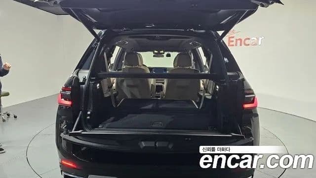 BMW X7 (G07) xDrive 40i Design Pure Excellence 6인승, 2024 21