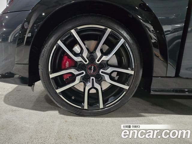 Mini Cooper S кабриолет 4세대 JCW, 2025 все фото