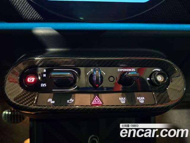 Mini Cooper S кабриолет 4세대 JCW, 2025 9