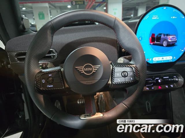 Mini Cooper S кабриолет 4세대 JCW, 2025 17