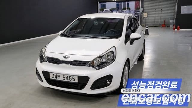 Kia All New Pride Luxury, 2013 1