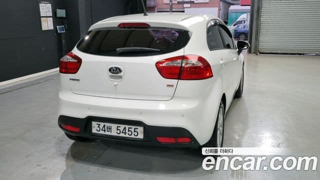 Kia All New Pride Luxury, 2013 2