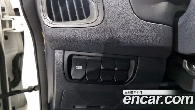 Kia All New Pride Luxury, 2013 16