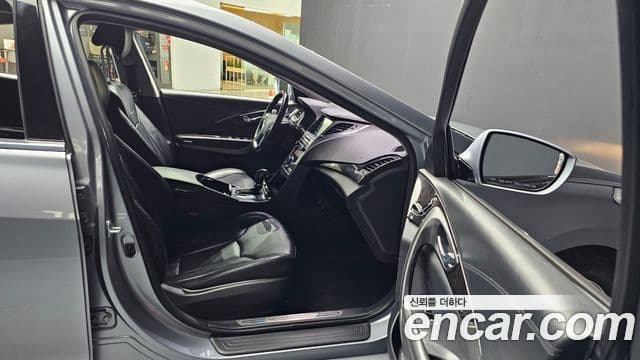 Hyundai Grandeur HG Modern, 2015 10