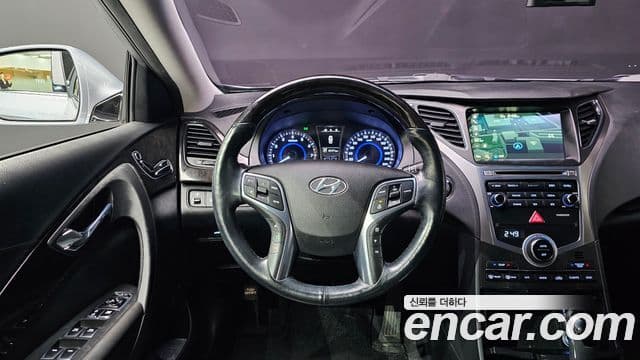 Hyundai Grandeur HG Modern, 2015 13