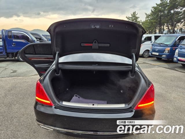 Genesis EQ900 Prestige, 2016 11