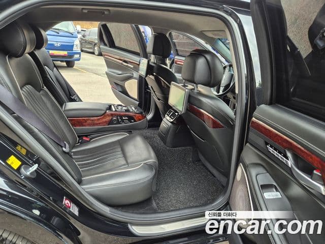 Genesis EQ900 Prestige, 2016 12