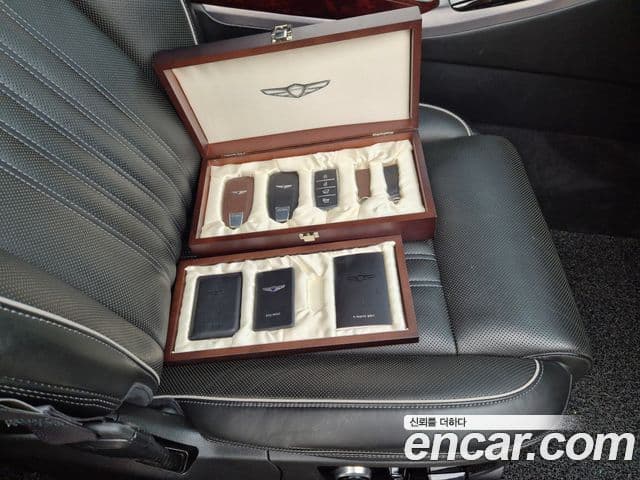 Genesis EQ900 Prestige, 2016 16