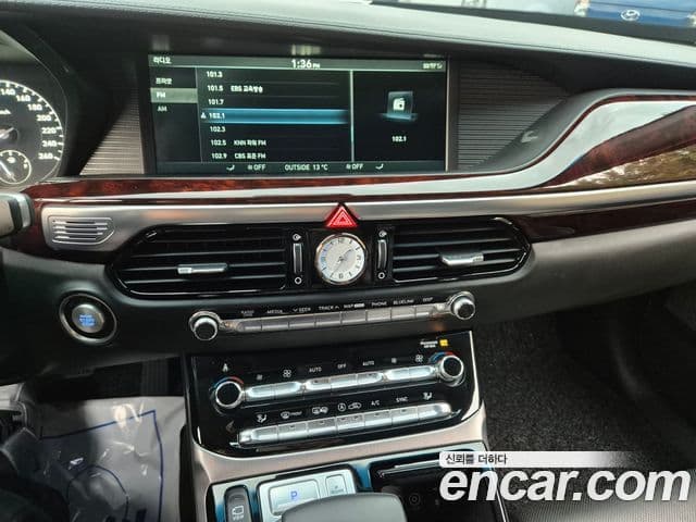 Genesis EQ900 Prestige, 2016 19