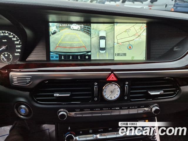 Genesis EQ900 Prestige, 2016 20