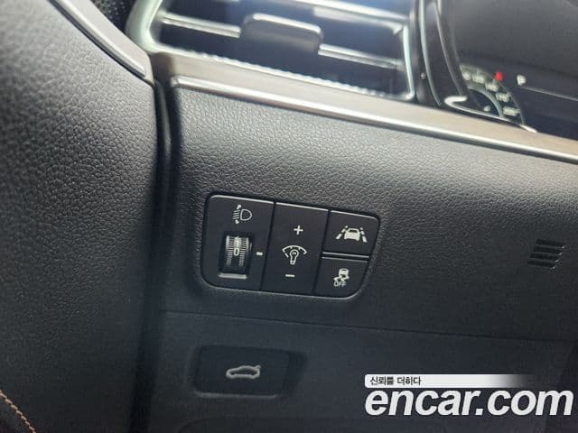 Kia K5 3세대 Signature, 2023 10