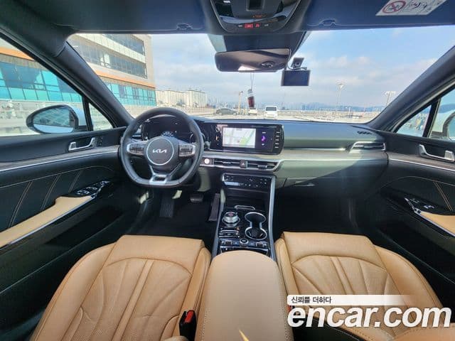 Kia K5 3세대 Signature, 2023 11