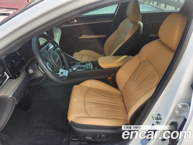 Kia K5 3세대 Signature, 2023 12