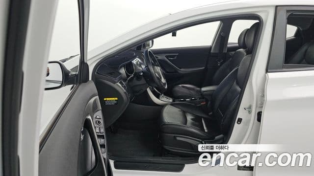 Hyundai Avante MD Premier, 2012 10