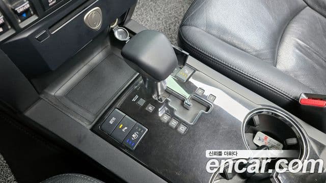 Kia Mohave 4WD KV300, 2012 9