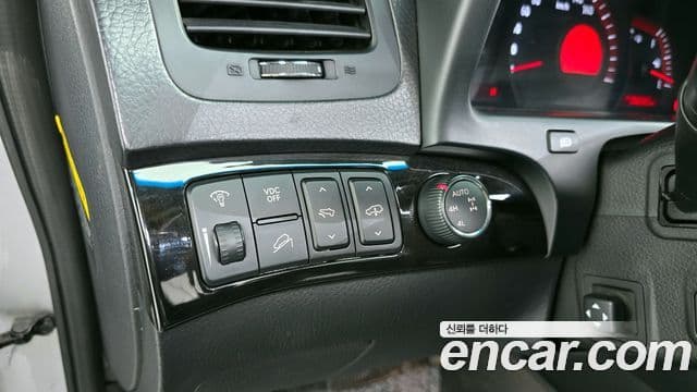 Kia Mohave 4WD KV300, 2012 17