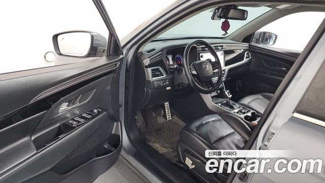 KG모빌리티(SsangYong) Beautiful Korando Plus, 2022 10