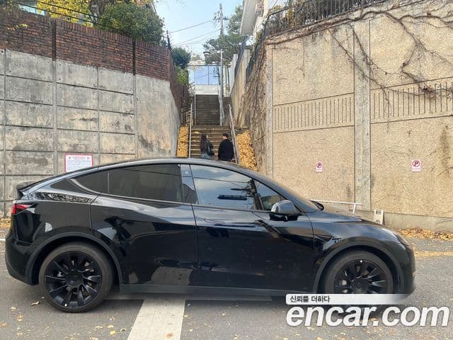 Tesla модель Y Long Range AWD, 2023 4