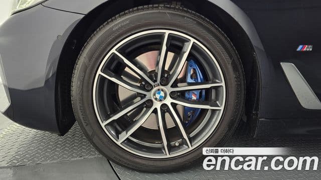 BMW 5시리즈 (G30) 520i M Sport, 2023 все фото