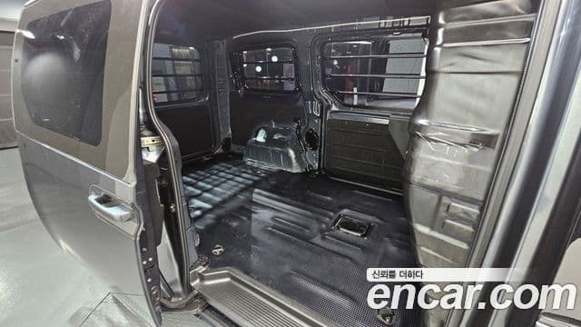 Hyundai Staria Modern, 2023 12