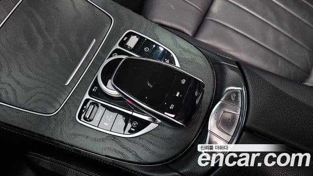 Mercedes-Benz E-класс W213 E220d кабриолет, 2018 17