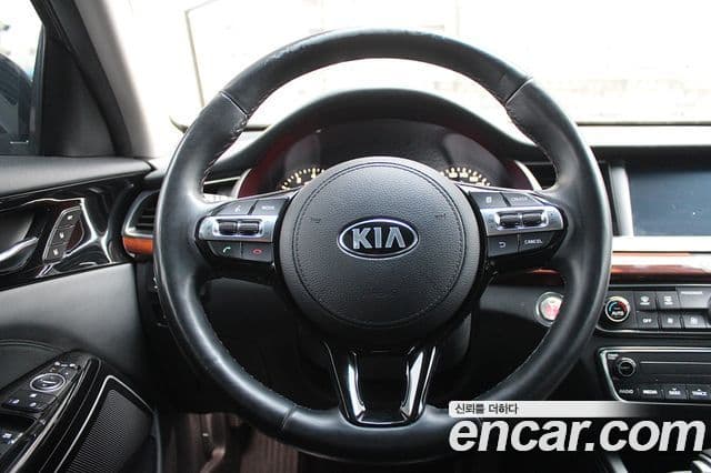 Kia All New K7 Noblesse, 2017 10
